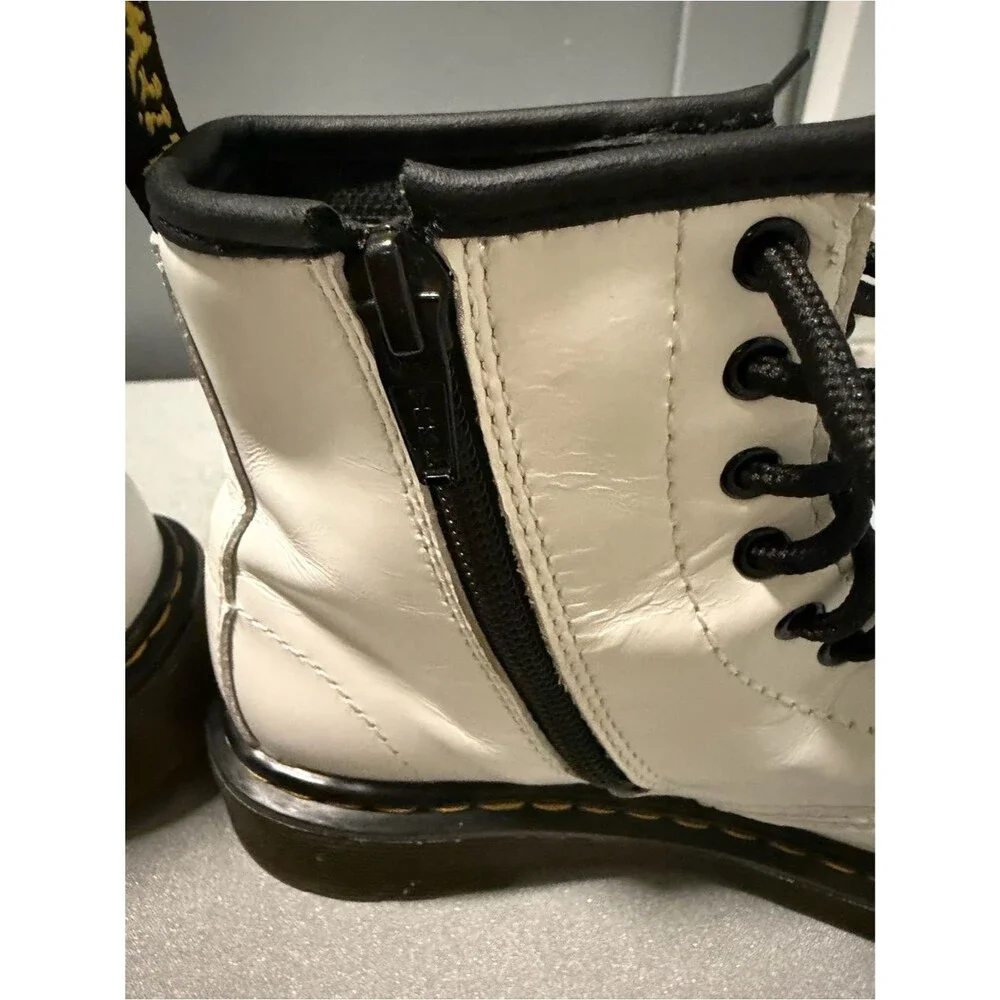 Dr. Martens classic dr